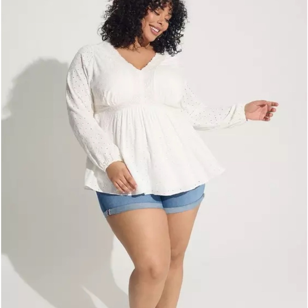 NWT Torrid‎ Babydoll Eyelet Long Sleeve Top in White Size 3X